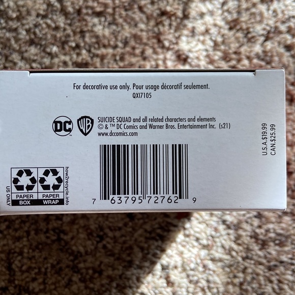 Hallmark 2021 DC Comics The SuicideSquad Peacemaker Keepsake Ornament - Picture 5 of 5